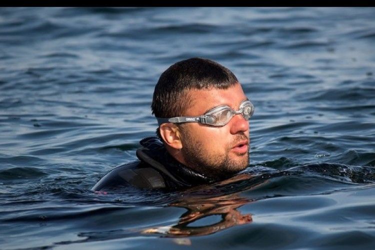 Гузь перепливатиме озеро Пісочне. Всіх пригощатимуть шашликом