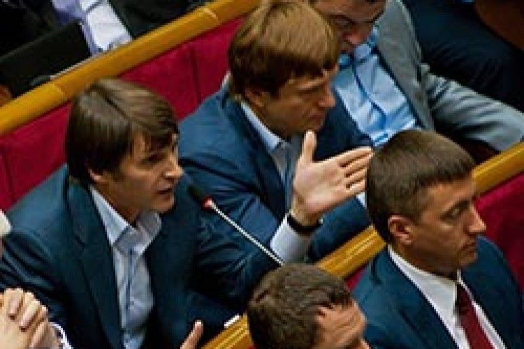 КОШТИ — ВІЙСЬКУ, А СОЦІАЛЬНІ ГАРАНТІЇ — МАТЕРЯМ-ГЕРОЇНЯМ*