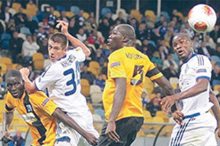 ЩОБ БЛОХІНА В КОМАНДІ ЗРОЗУМІЛИ, ЙОМУ ТРЕБА ВЧИТИ ФРАНЦУЗЬКУ?