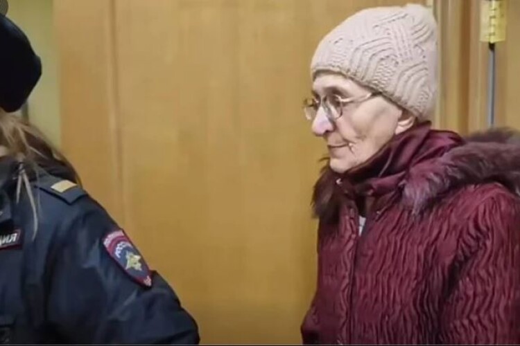 Пенсіонерку з окупованої частини Запоріжжя «засудили» на 11 років  за донат на ЗСУ