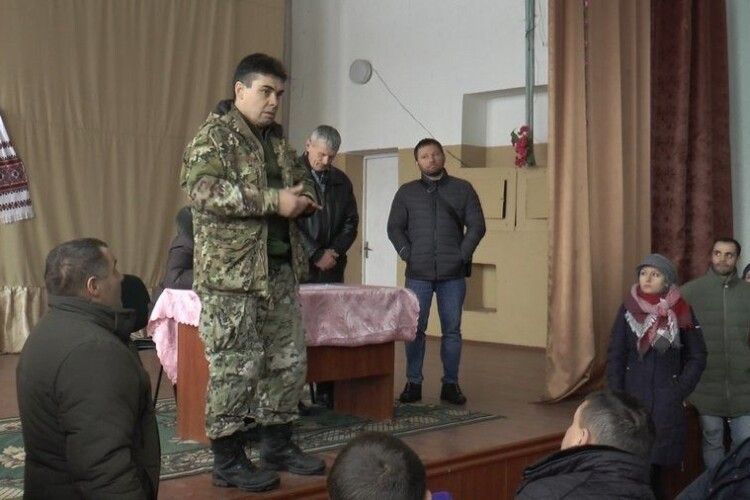 Побилися матері, а потім ще й сини: конфлікт між сусідами обговорює усе село