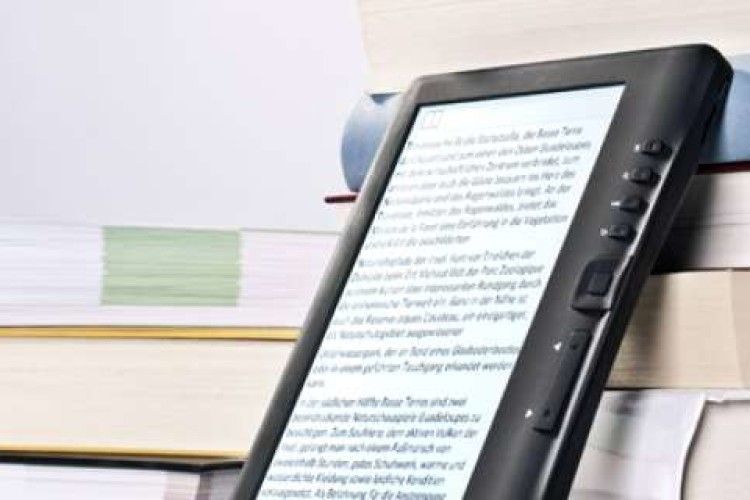 Міносвіти починає пілотний проект з переходу на електронні підручники в школах 