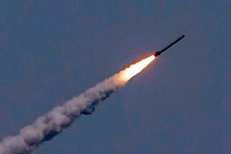 Вибухи в регіонах лунали всю ніч: куди цілився ворог 
