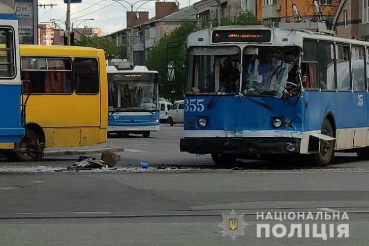 У Вінниці не розминулися трамвай з тролейбусом