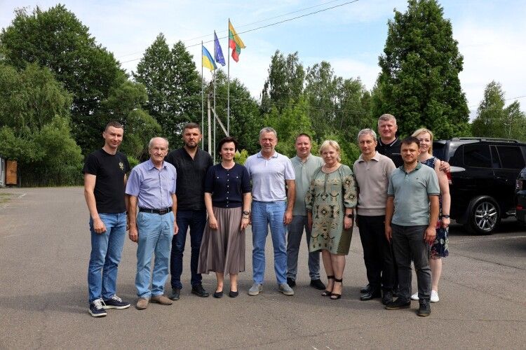 У Ковелі посол Литви побувала на підприємстві, яке працює за литовською ліцензією