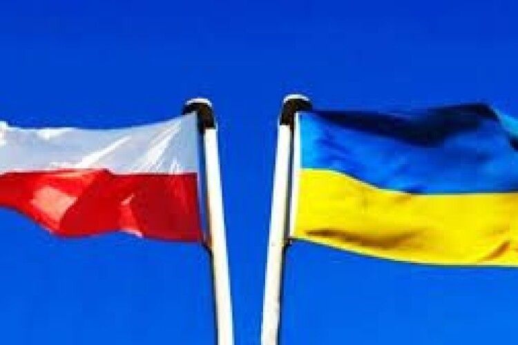 МОЗ додав Польщу в список «червоних» для українців