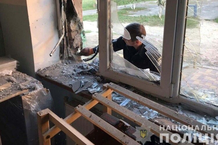 Рівнянин кинув запальну суміш та гранату у господарство підприємця