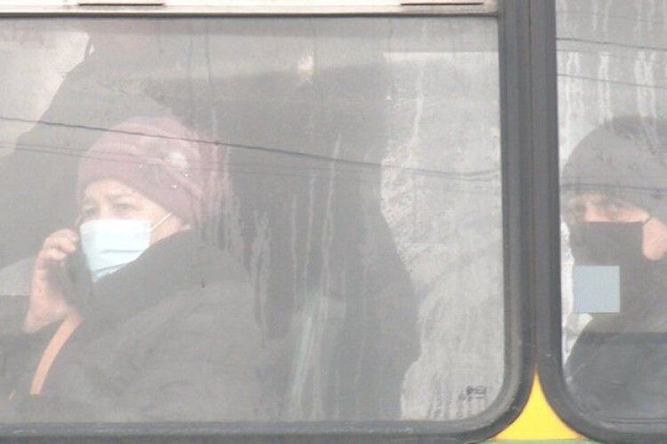 Пасажирка травмувалася ...у луцькій маршрутці