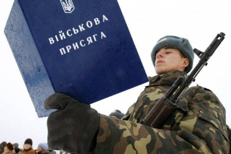 Військовий комісар сьогодні поспілкується з людьми