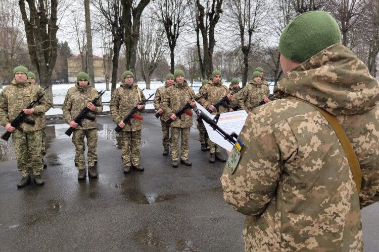 Кілька десятків рекрутів поповнили лави прикордонників Волині