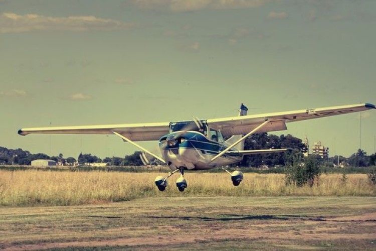Троє жителів Рівненщини «нелегалом» злітали до Польщі на «кукурузнику» 