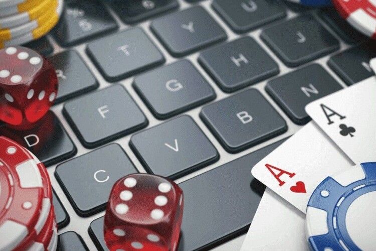 Чиновники виграють мільйони в казино: копу з Волині пощастило одразу у чотирьох місцях