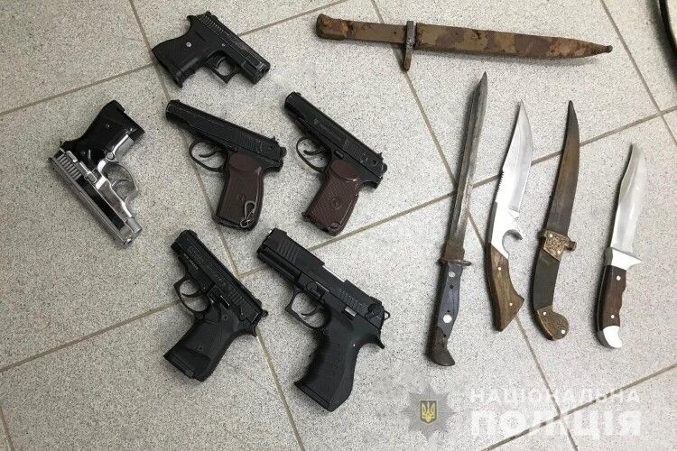 На Волині правоохоронці знищили зброю та боєприпаси 