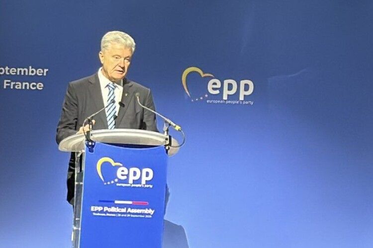 Не марнуйте часу на дискусії – Порошенко звернувся до Євросоюзу