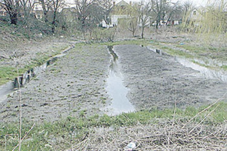 БУДИНОК ЗВЕДУТЬ У ЗАПЛАВІ ТУРІЇ?