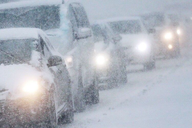 Волинських водіїв попередили про погану видимість на дорозі