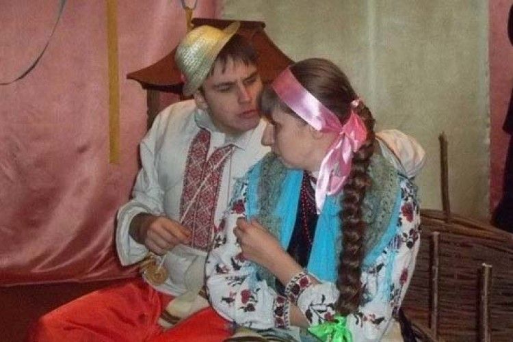 Соловичі запрошують до свого театру! (ФОТО)