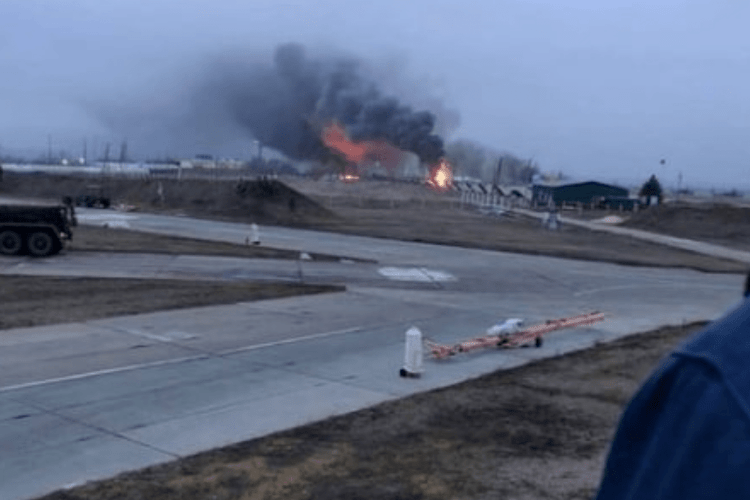 В Росії дивним чином підірвався військовий аеродром (Відео)