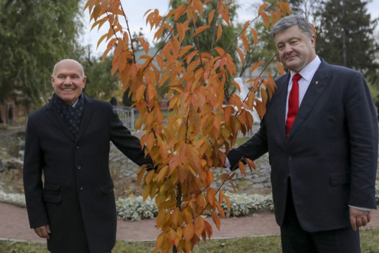 Петро Порошенко в Острозі: «Ким би я хотів бути після Президентства?»