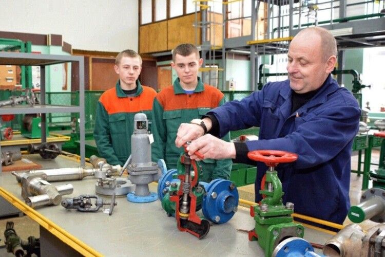 На Волині 10 профтехів отримають кошти на оновлення навчальних приміщень