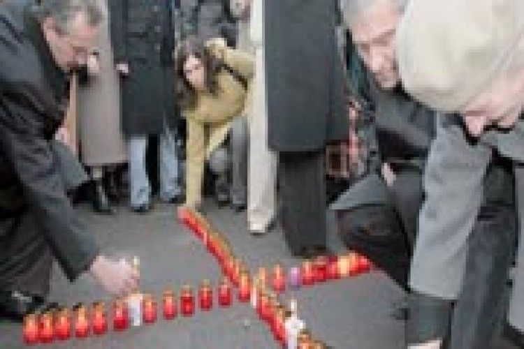 СВІЧКИ ПАМ’ЯТІ ВОЛИНЯН