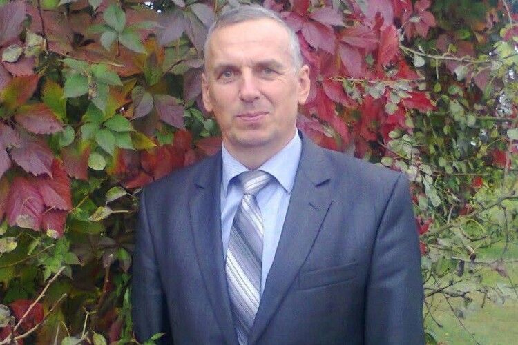 Сьогодні на Волині линуть вітання директору ліцею, який виховав Сина-Героя