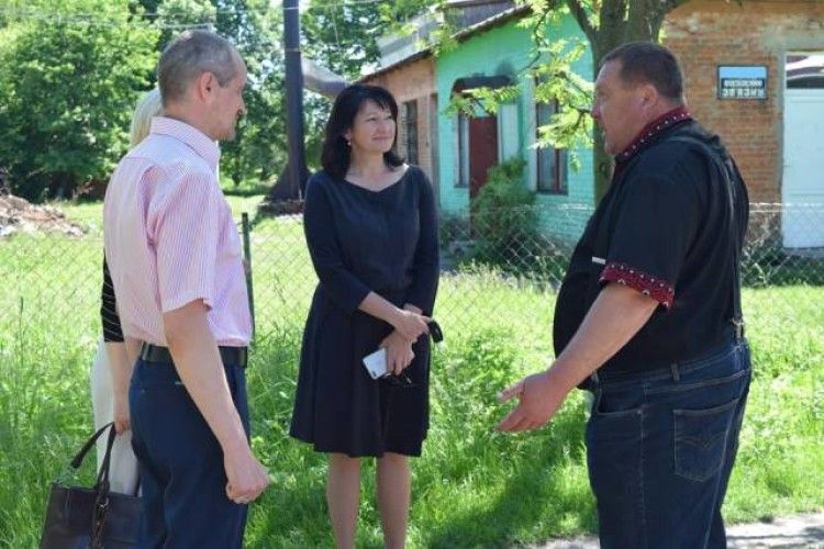 Фінансування ремонту волинських доріг мінімальне, бо кошти розкрадають 