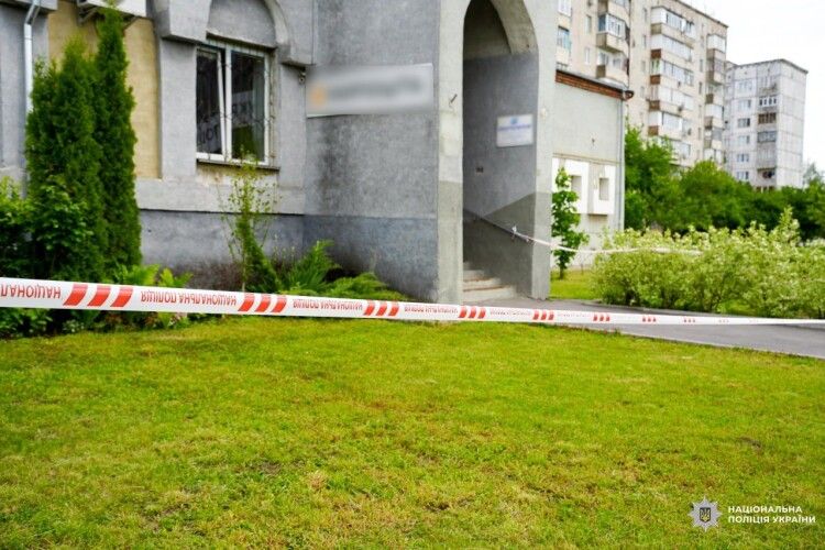 На Рівненщині винесли вирок нападнику, який зв'язав працівницю пошти та обчистив її картку