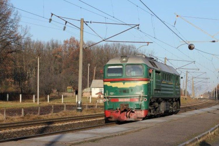 Шкільний автобус зіштовхнувся з тепловозом