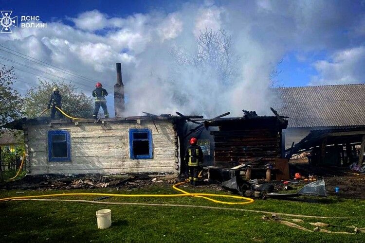 Сьогодні на Ковельщині горіла дерев’яна хата