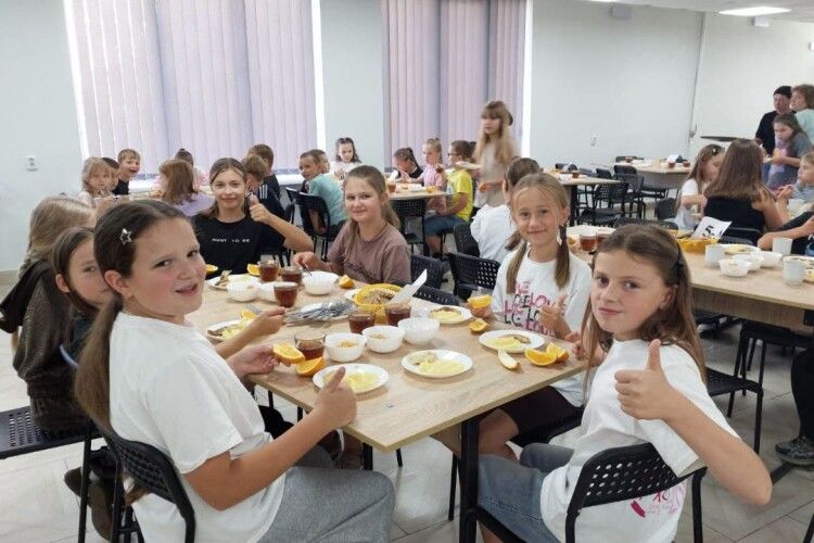 Замість старого буфету – суперкухня: у ліцеї на Волині показали, як годують дітей