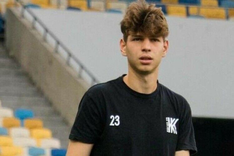 Дніпро-1 запросив на перегляд хавбека Динамо