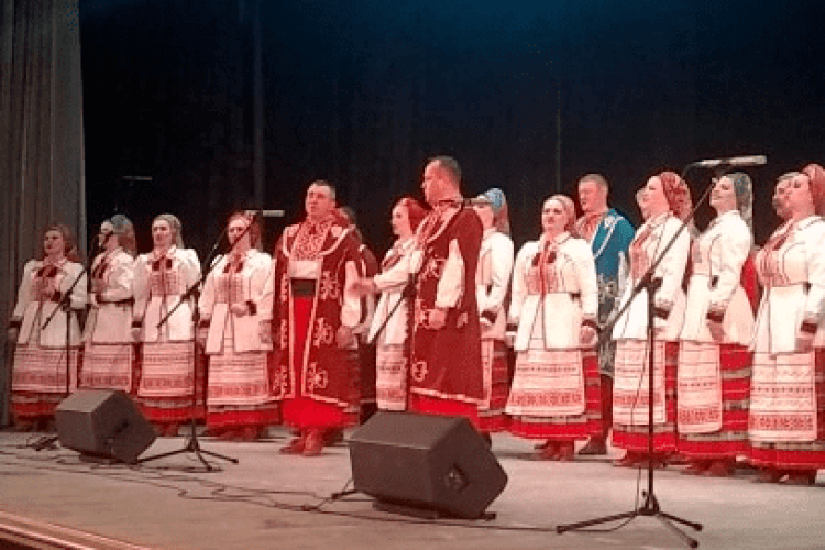 Рівняни підспівували улюблені пісні