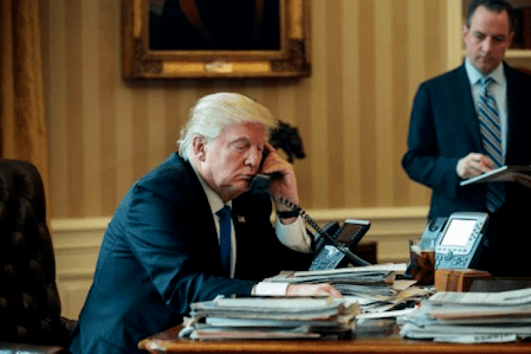 Трамп заперечує, що сказав «не те» по телефону ймовірно з Зеленським