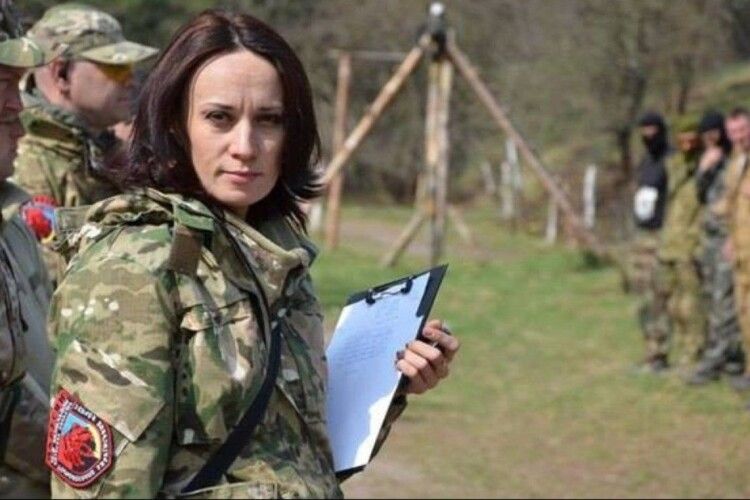 ДБР та СБУ з «Альфою» прийшли з обшуком до волонтерки Звіробій (відео)