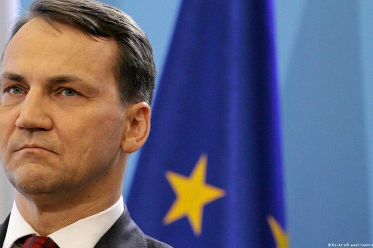 Ексглава МЗС Польщі натякнув, що його країна… розглядала розділ України