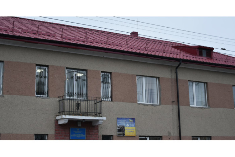 Капітально відремонтували дах у територіальному центрі соціального обслуговування в Луцьку