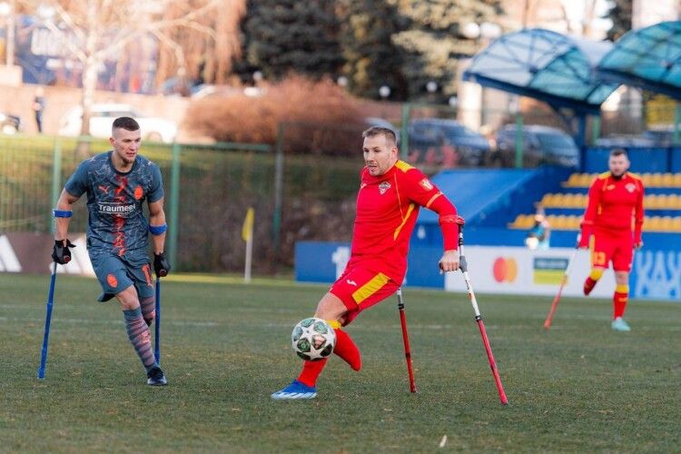 Луцькі «Хрестоносці» здобули срібло на чемпіонаті України з ампфутболу
