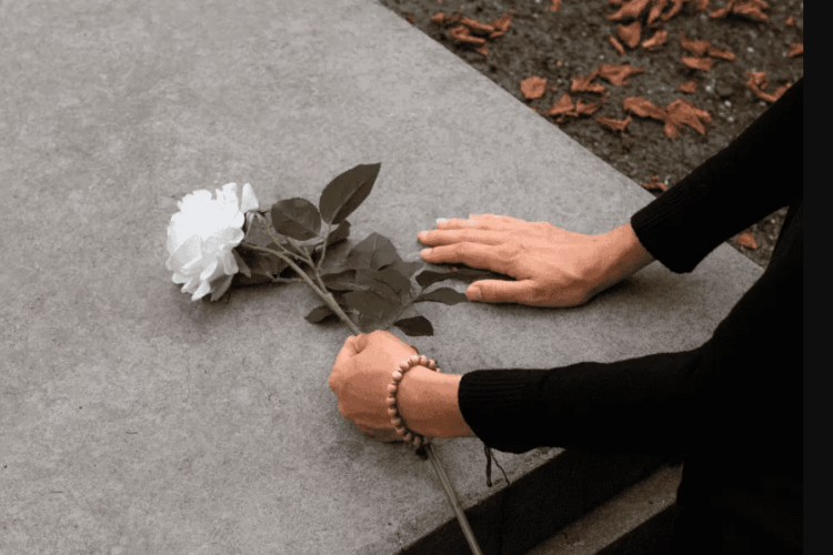 Що не можна робити на похороні