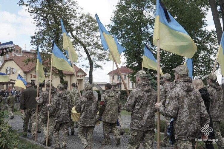 У Володимирі попрощались із полеглим штаб-сержантом Сергієм Остапишиним