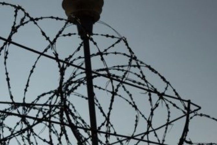 Прaцівник Городищeнської випрaвної колонії може потрапити у в’язницю на 10 років