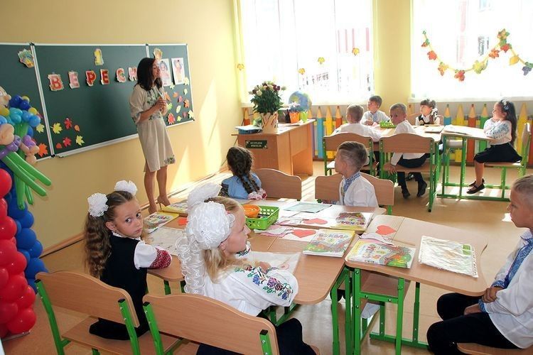 Скільки учнів сіли за парти луцьких шкіл у новому навчальному році?