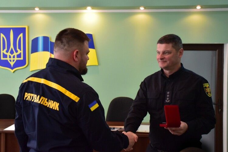 Вогнеборці з Волині отримали почесні нагороди і нові звання (Фото)