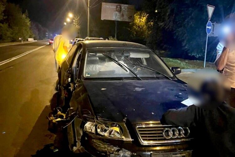 У Луцьку юний водій на Audi зробив серйозну аварію