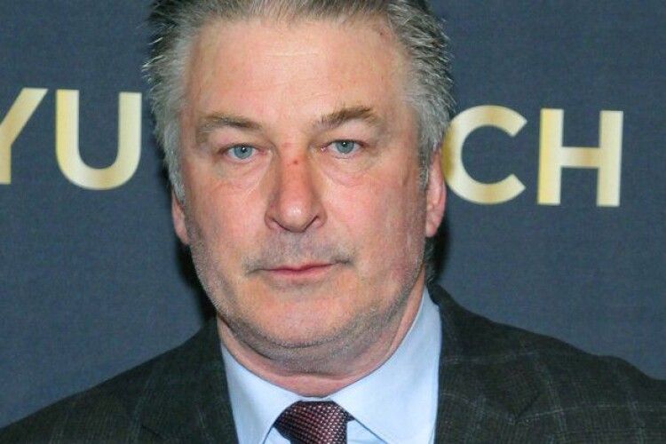 Сімʼя застреленої українки Гатчінс стверджує, що Алек Болдвін вбив її з необережності