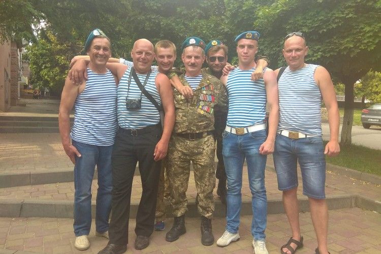 Сьогодні в Україні відзначають день ВДВ – високомобільних десантних військ