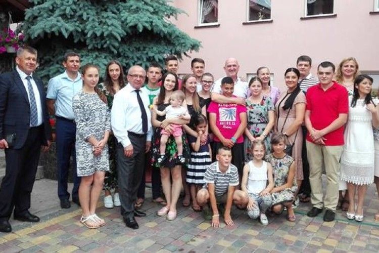 Голові багатодітної родини вручили орден