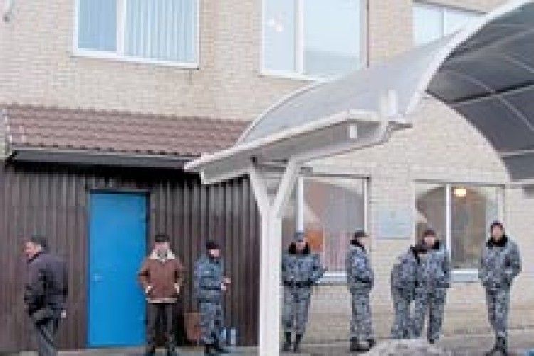 «ВОЛИНЬТОРФ» ТРИМАЄ ОБОРОНУ