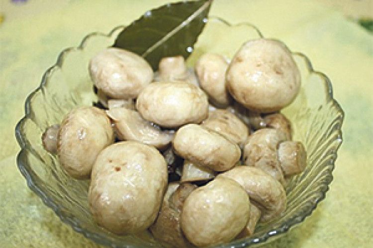 ШАМПIНЬЙОНИ МАРИНОВАНI