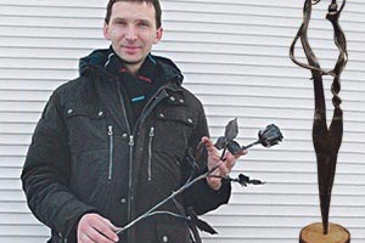 ХОЛОДНИЙ МЕТАЛ ПЕРЕТВОРЮЄ НА КВІТИ